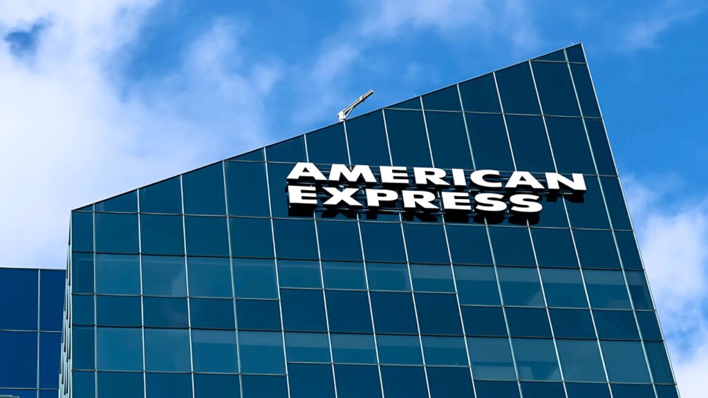 American Express Hiring Financial Analysts