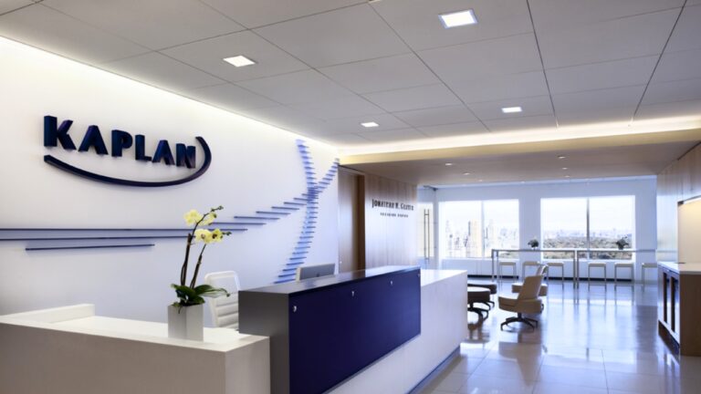 Kaplan Hiring Associate Software Engineers
